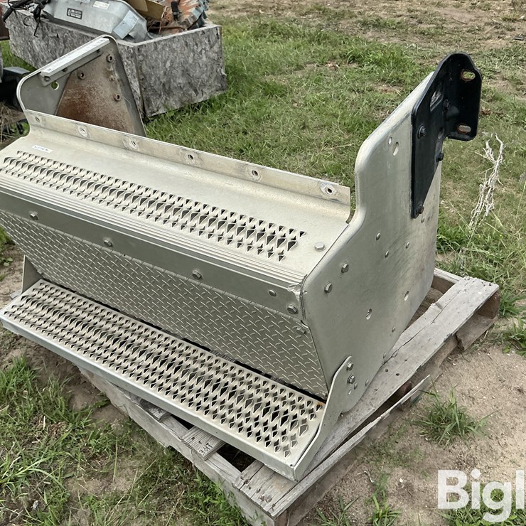 Peterbilt Truck Step