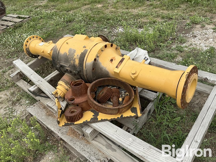 caterpillar-wheel-loader-rear-end-axle-image-1