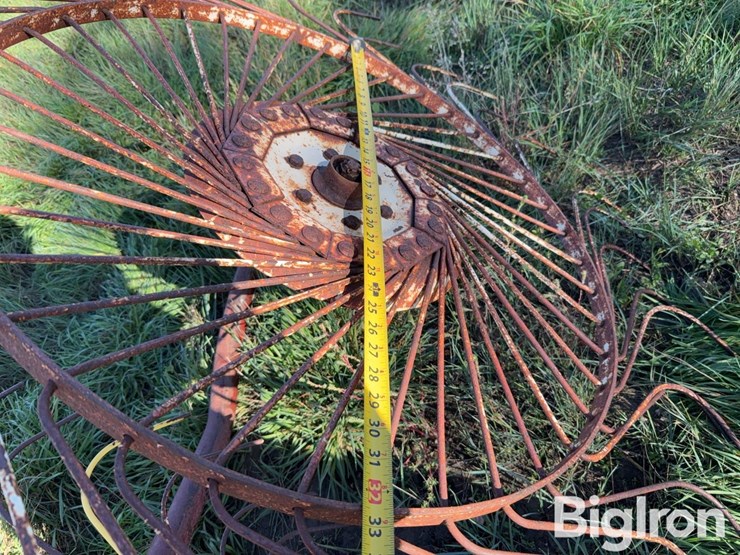 side-delivery-rake-wheels-image-11