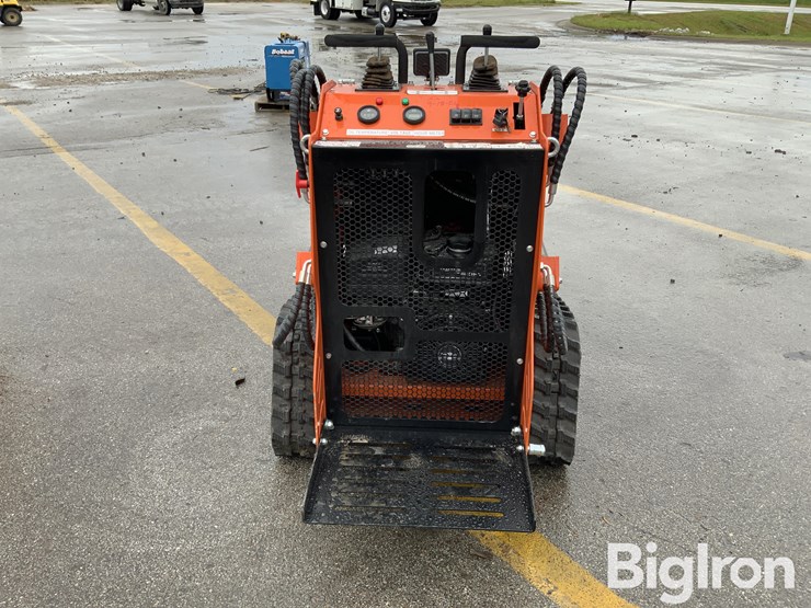 2026-massey-ferguson-730-image-6