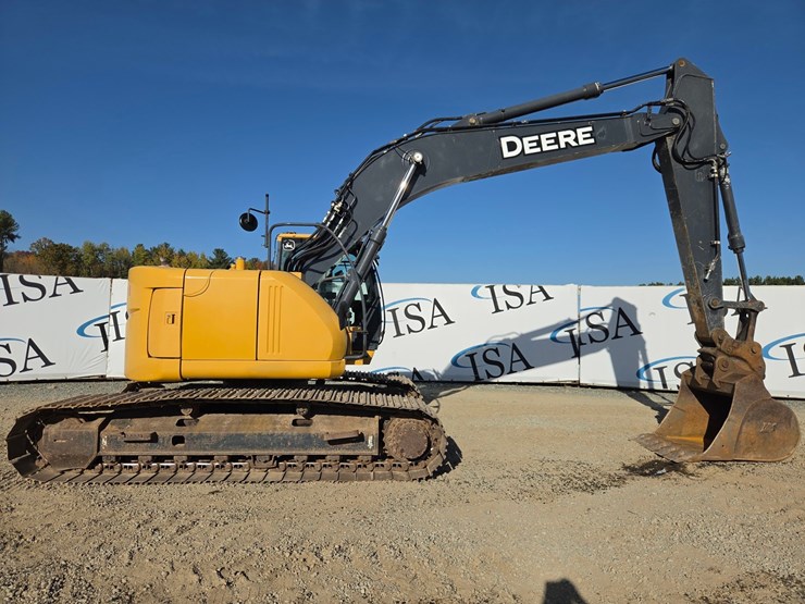 deere-225d-lc-image-6