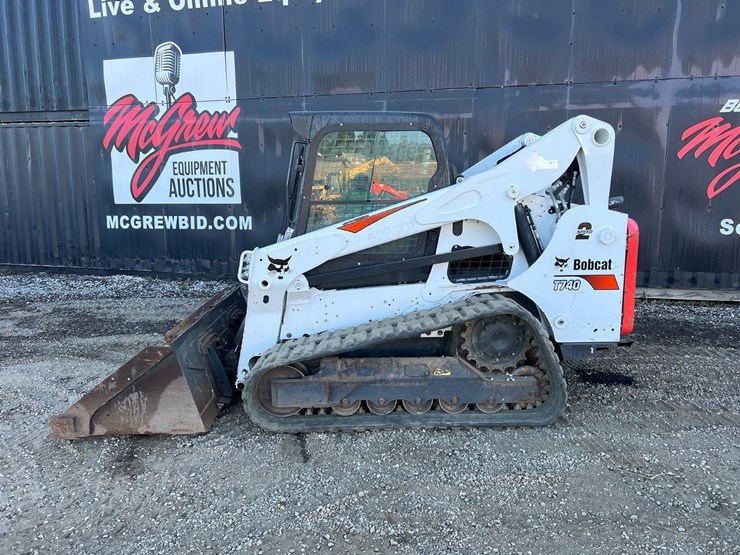 2022-bobcat-t740-image-3