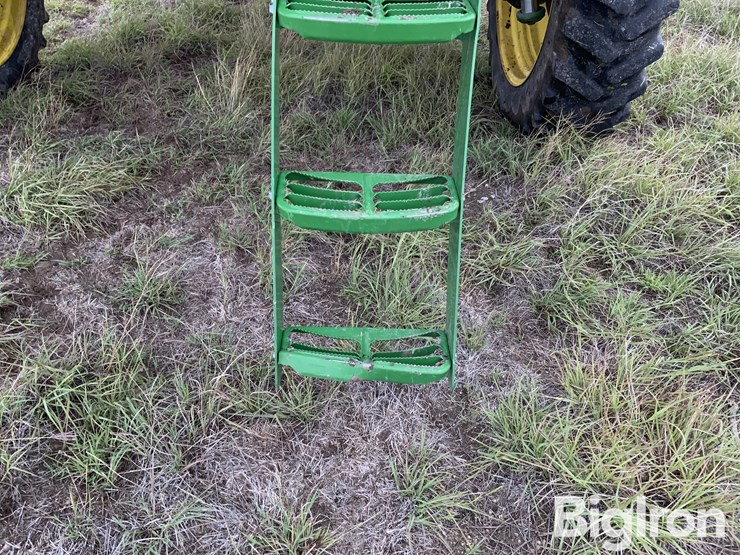2017-john-deere-r4038-image-11