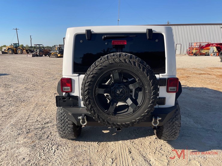 2015-jeep-wrangler-image-4