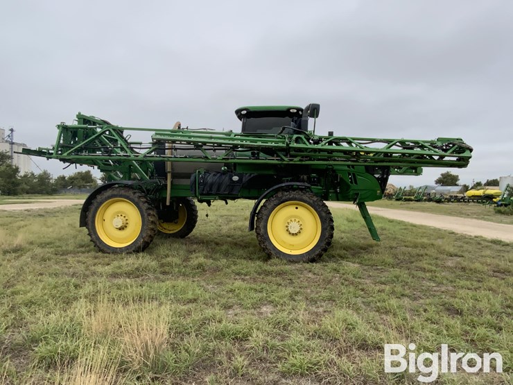 2017-john-deere-r4038-image-4