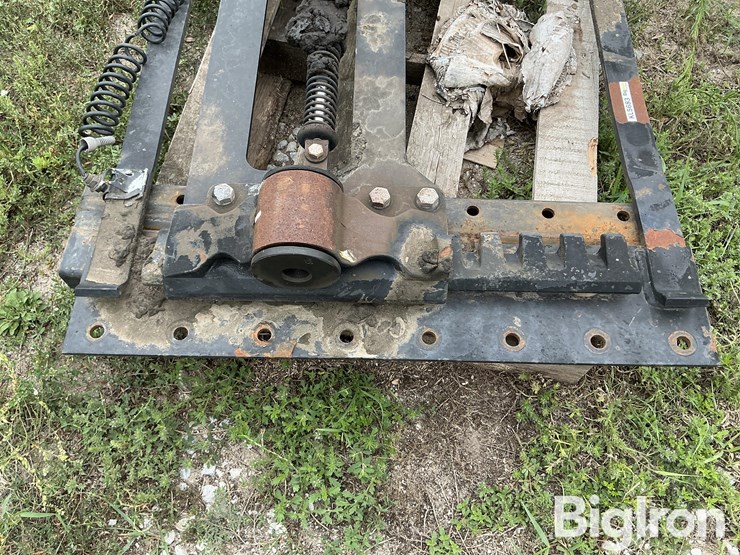 5th-wheel-sliding-bracket-image-9
