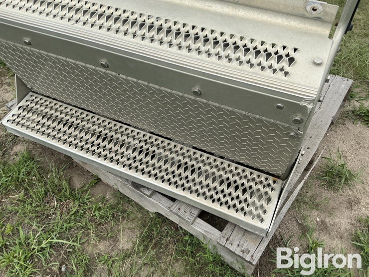 peterbilt-truck-step-image-9