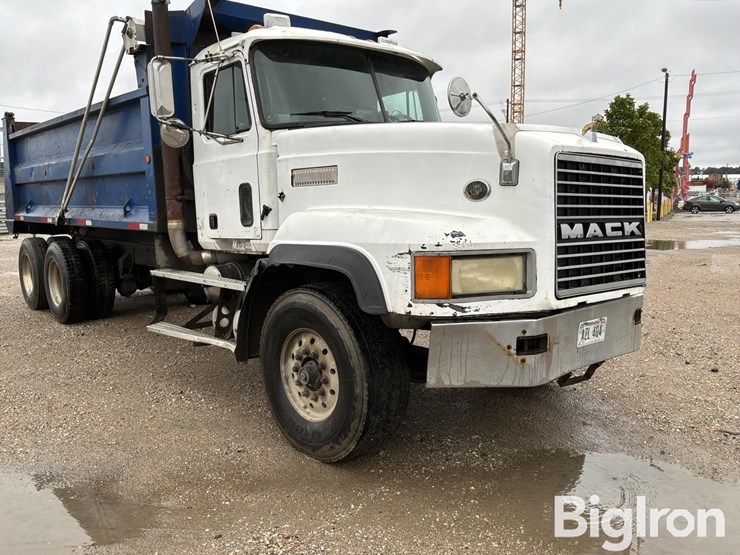 1999-mack-cl713-image-12
