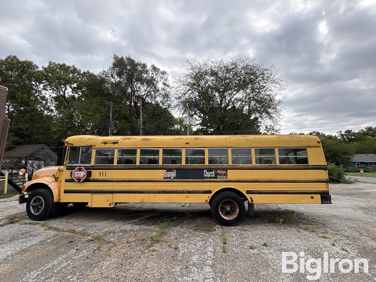 1991-international-3800-2wd-school-bus-image-8