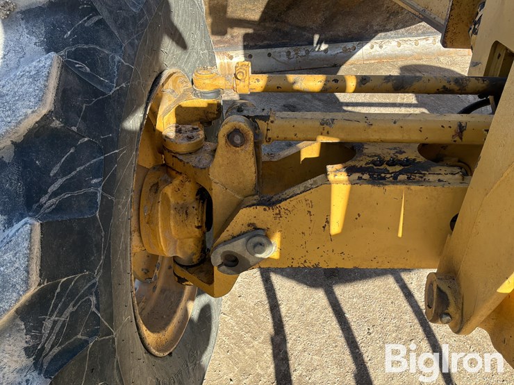 2003-deere-770ch-image-15