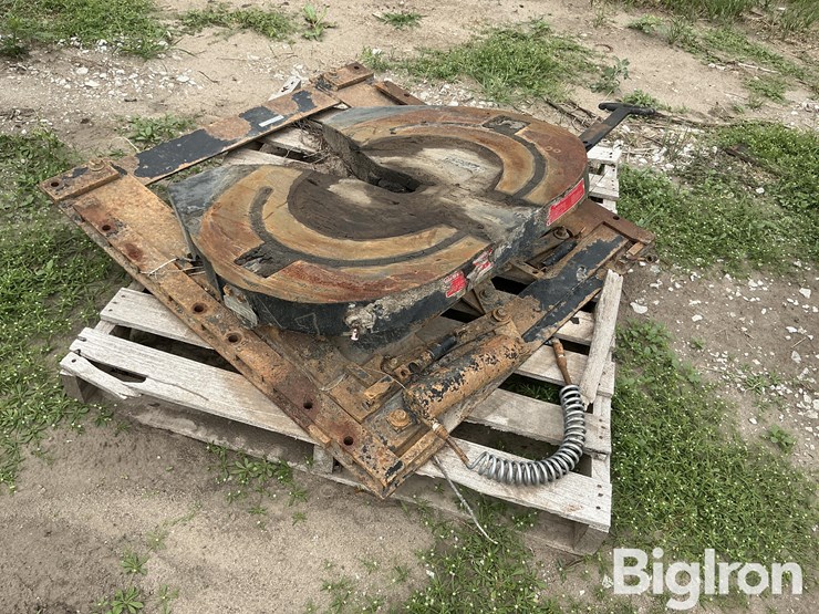 jost-5th-wheel-adjustable-plate-image-7