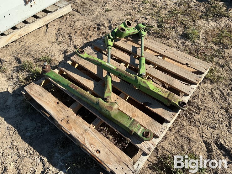john-deere-30-image-1
