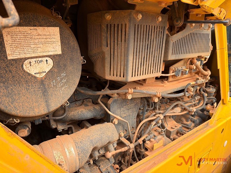 komatsu-d155ax-image-36