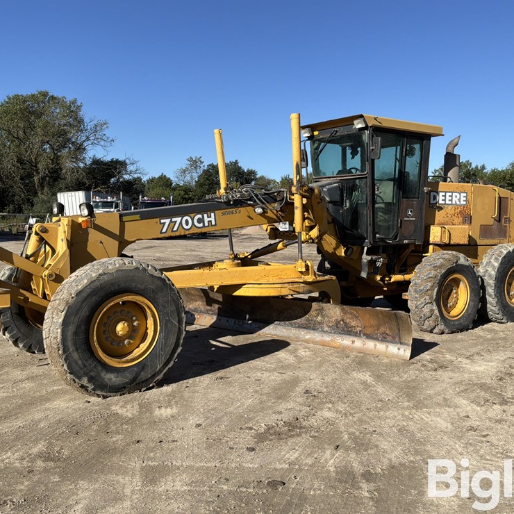 2003 DEERE 770CH