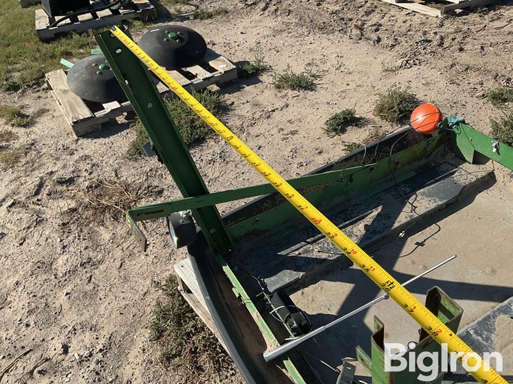 john-deere-38-image-12
