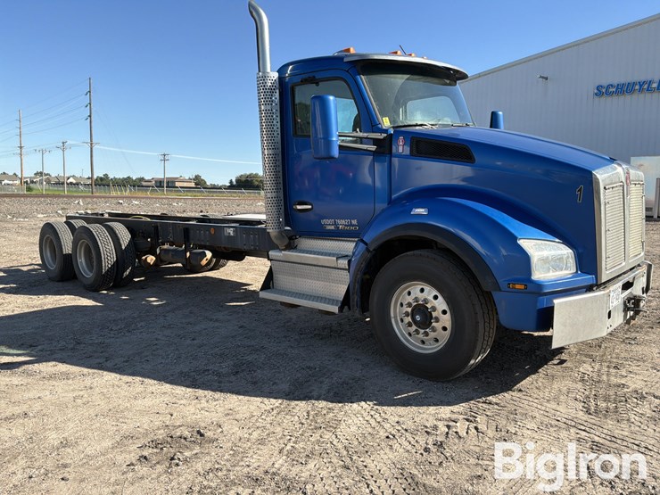 2020-kenworth-t880-image-3