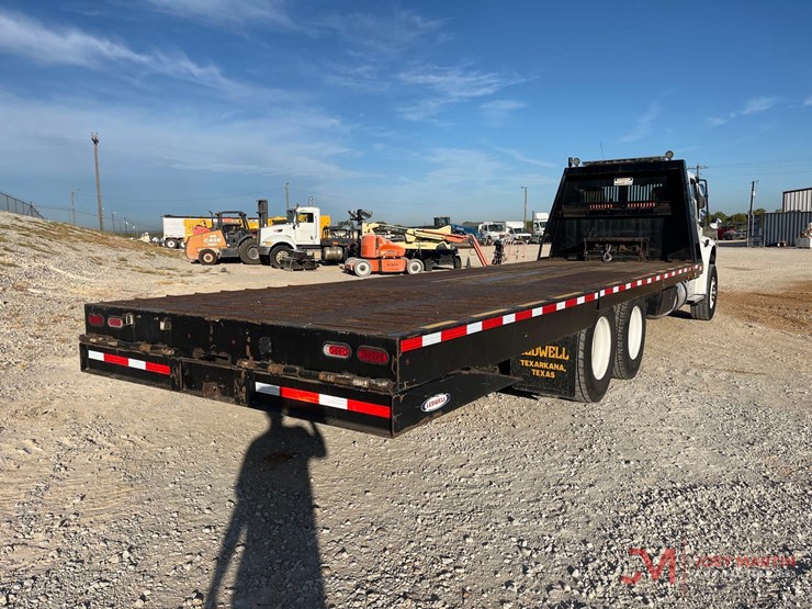 2020-freightliner-t/a-hydraulic-tail-truck-image-2