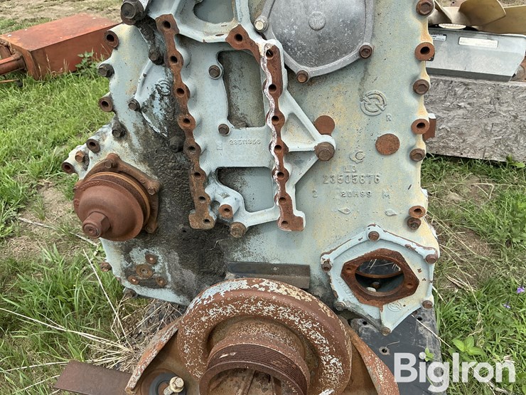 detroit-series-60-engine-image-13
