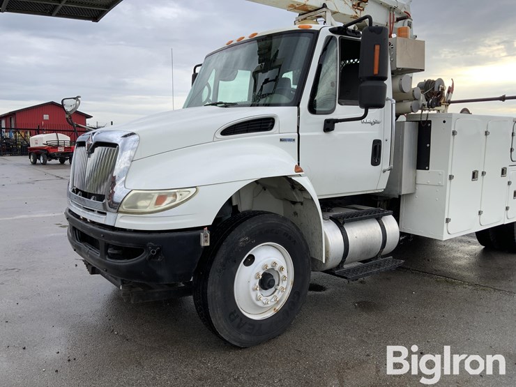 2011-international-durastar-4400-image-12
