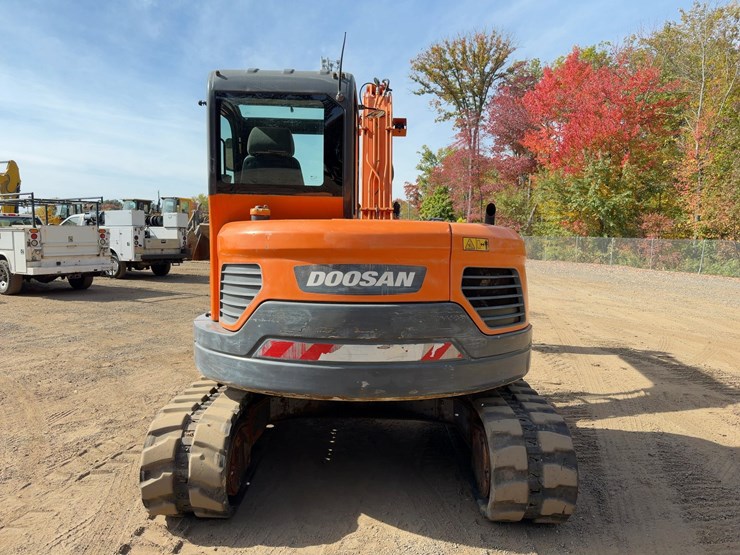 2019-doosan-dx85r-3-image-4