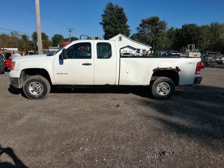 2010-gmc-2500hd-image-8