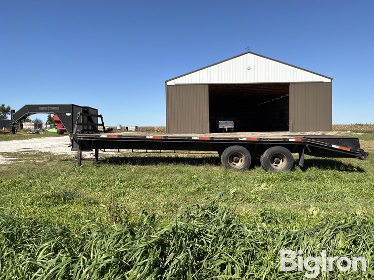 2004-diamond-t-t/a-gooseneck-flatbed-trailer-image-8