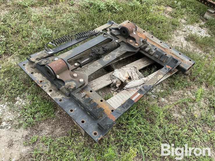 5th-wheel-sliding-bracket-image-7