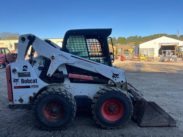 2016-bobcat-s650-image-8