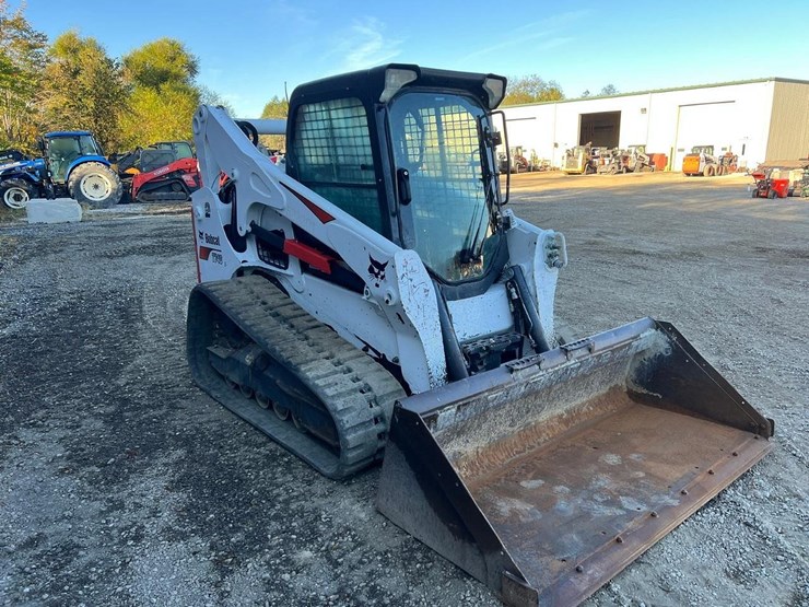 2022-bobcat-t740-image-8