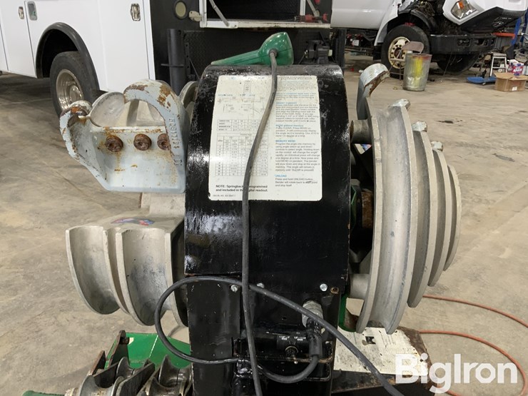 massey-ferguson-730-image-12