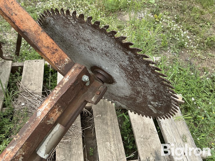 saw-blade-image-11