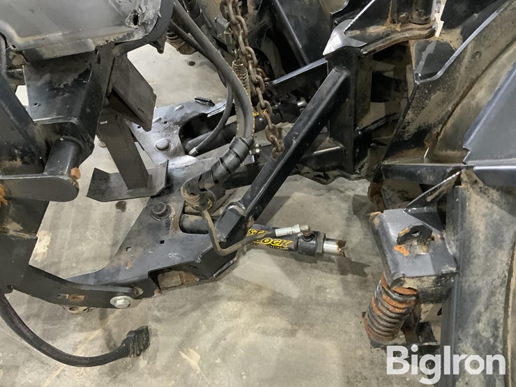 2024-massey-ferguson-730-image-15