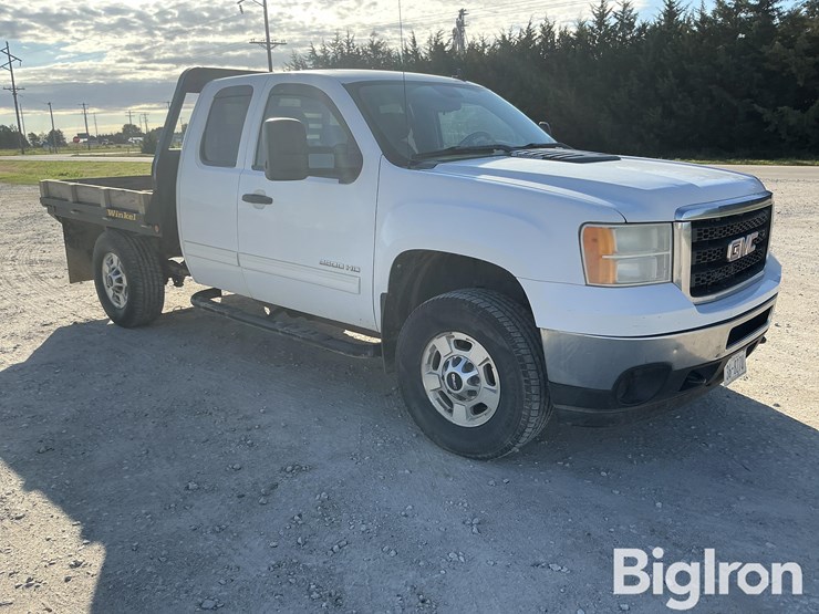 2011-gmc-2500hd-image-3