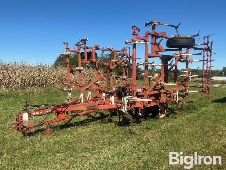 wil-rich-4640-field-cultivator-image-1