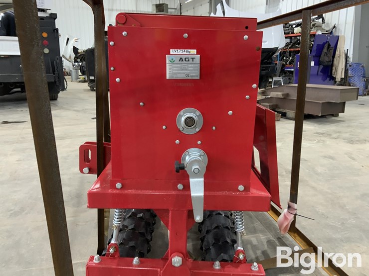 2026-massey-ferguson-730-image-18
