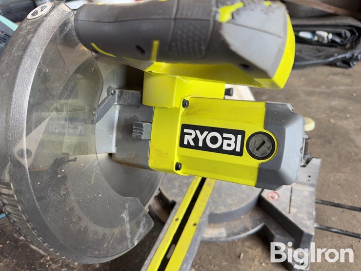 ryobi-10”-sliding-compound-miter-saw-image-11