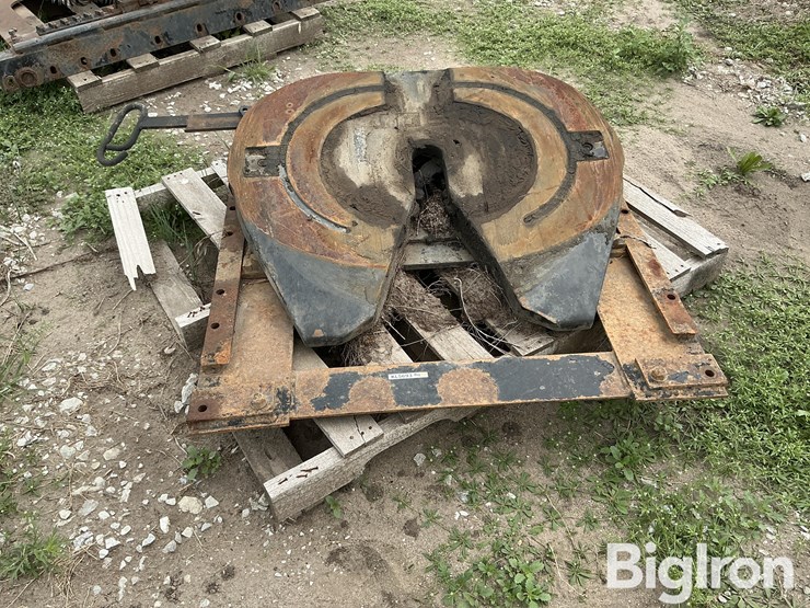 jost-5th-wheel-adjustable-plate-image-2