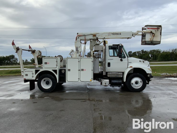 2011-international-durastar-4400-image-4