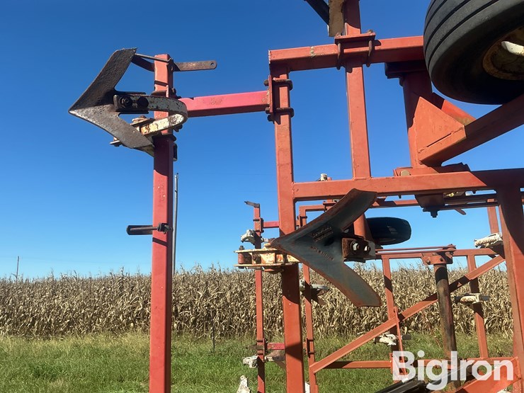 wil-rich-4640-field-cultivator-image-16