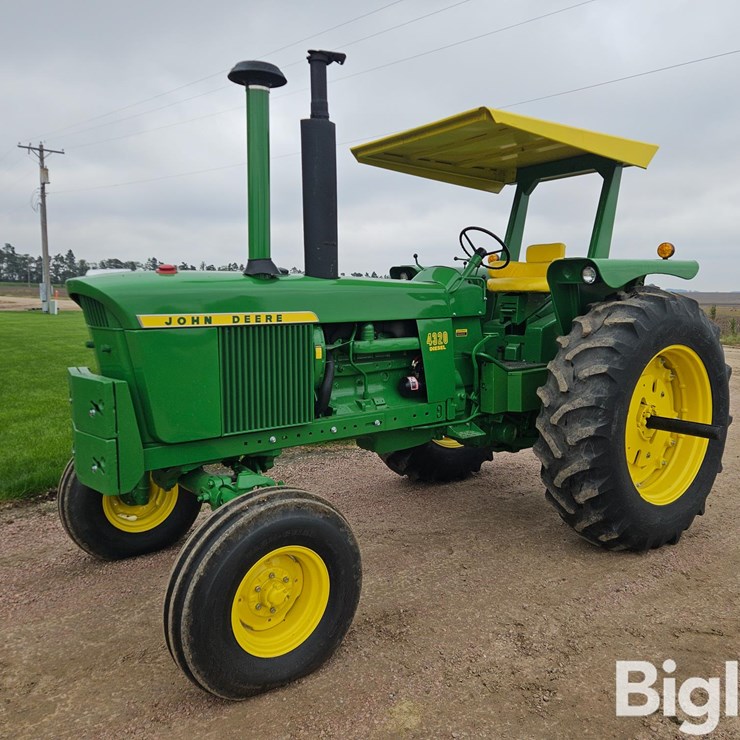 1972 JOHN DEERE 4320