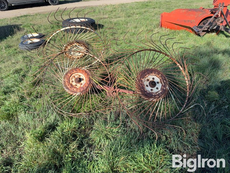 side-delivery-rake-wheels-image-8