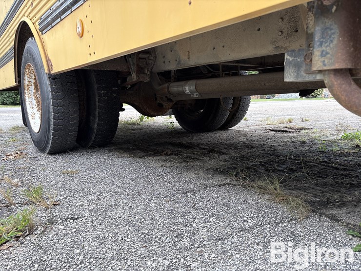 1991-international-3800-2wd-school-bus-image-18
