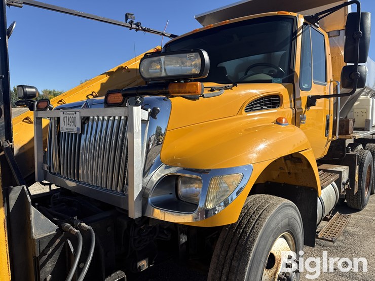2007-international-7400-image-18