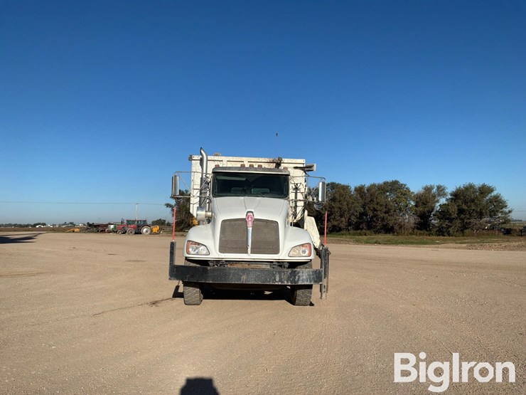 2023-kenworth-t370-image-2