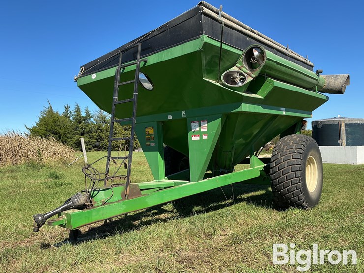 united-farm-tools-4565-grain-cart-image-1
