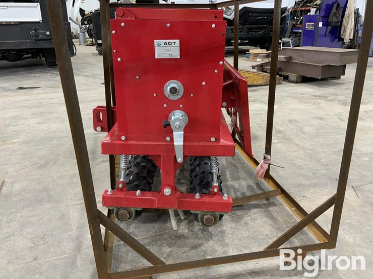 2026-massey-ferguson-730-image-8