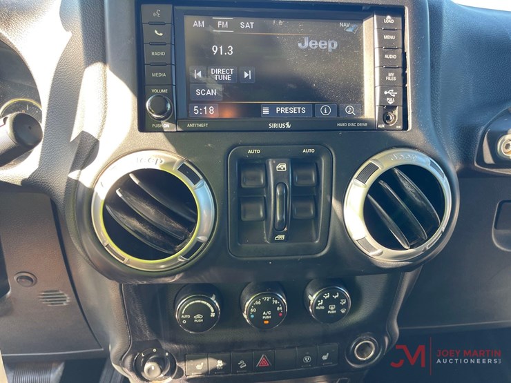 2015-jeep-wrangler-image-27