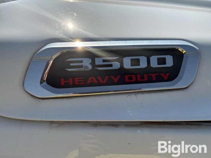 2022-dodge-3500-image-16