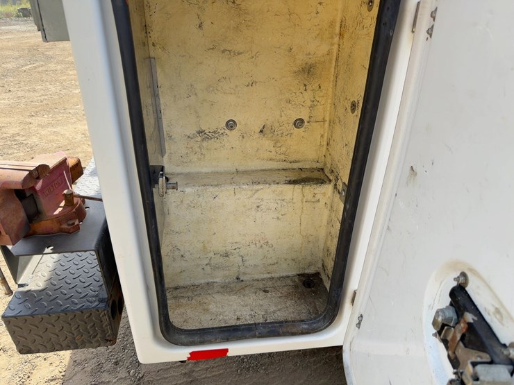2018-ford-f250-xl-image-17