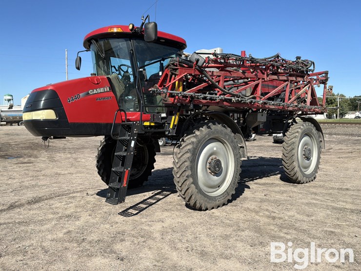 2016-case-ih-2016-image-1